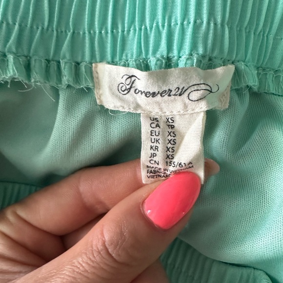 Forever 21 high low skirt - Picture 3 of 3